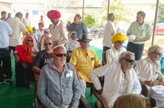 लायंस क्लब नेत्र शिविर का फॉलोअप कैंप आयोजित, मरीजों की आंखों की जांच कर दी दवाइयां