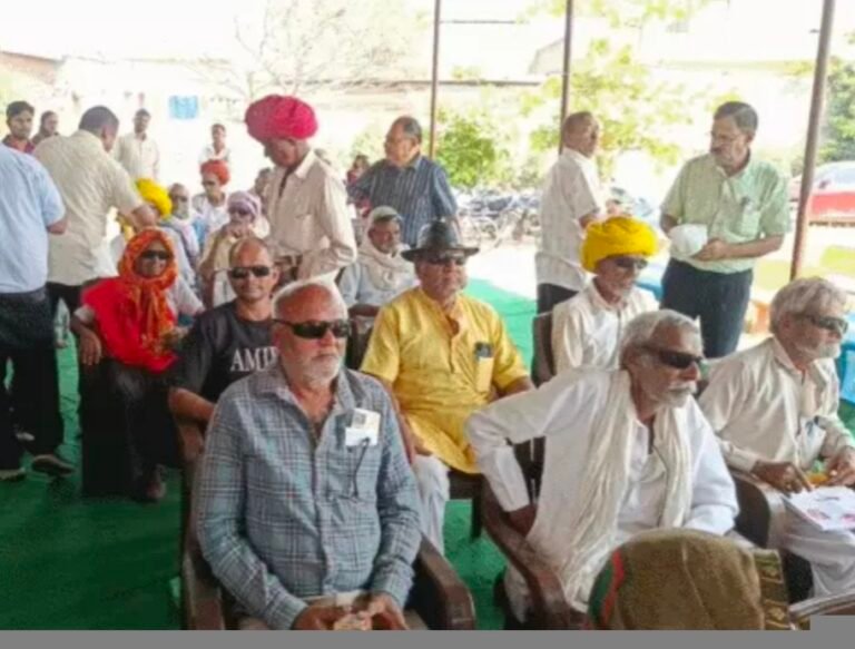 लायंस क्लब नेत्र शिविर का फॉलोअप कैंप आयोजित, मरीजों की आंखों की जांच कर दी दवाइयां