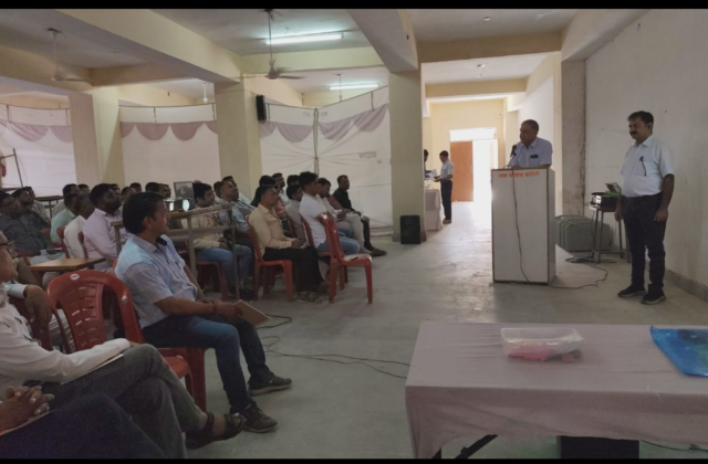 करौली में पंचायत राज चुनावों की तैयारी तेज, मतदान दलों को दिया प्रशिक्षण, होमगार्ड जवानों की पासिंग आउट परेड संपन्न,